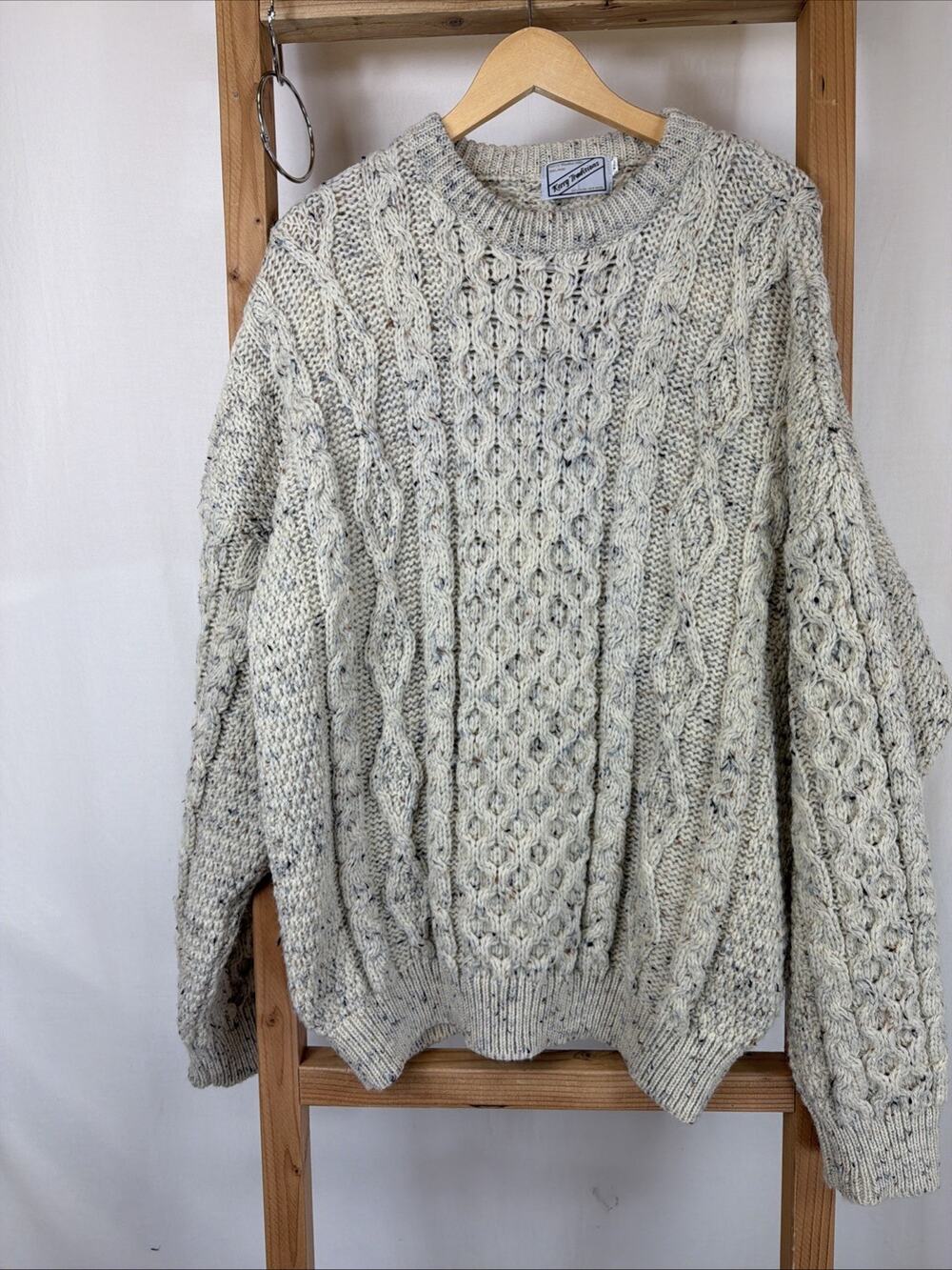 Vintage 90's Kerry Traditions Oatmeal Cable Knit Wool Sweater #1212 Size XL